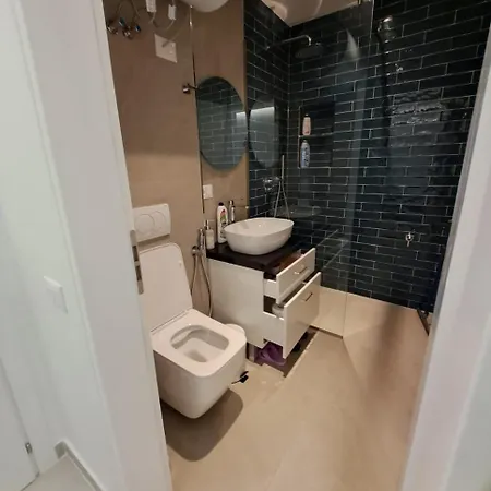 Keesi 1 * Durrës